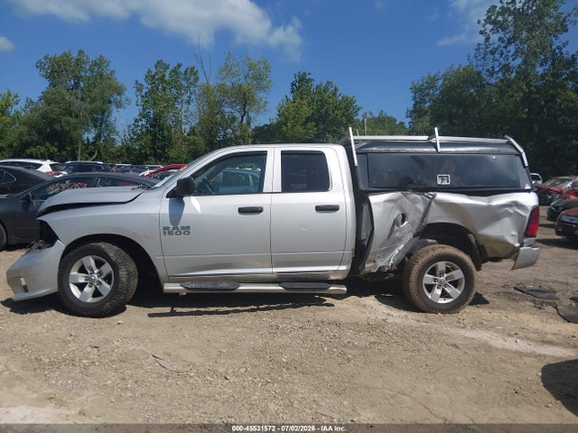Продаж на аукціоні авто 2018 Ram 1500 Express  4x4 6'4 Box, vin: 1C6RR7FG7JS327602, номер лоту: 45531572