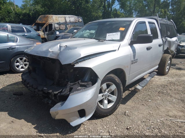 Продаж на аукціоні авто 2018 Ram 1500 Express  4x4 6'4 Box, vin: 1C6RR7FG7JS327602, номер лоту: 45531572