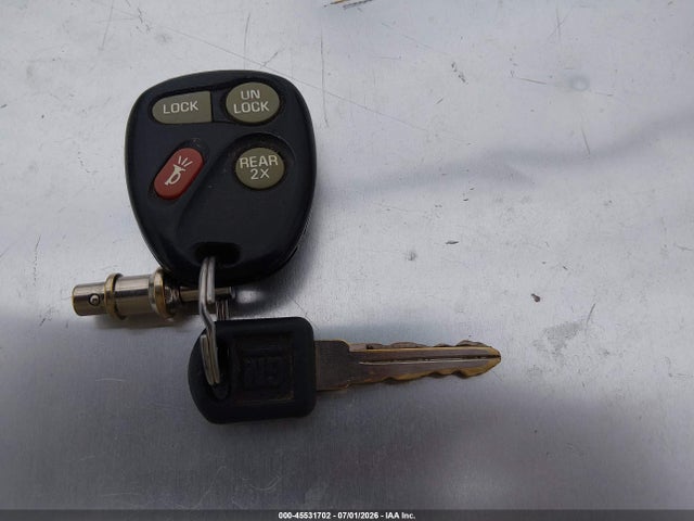 45531702 :رقم المزاد ، 1GKEK13R2XR907519 vin ، 1999 Gmc Denali مزاد بيع