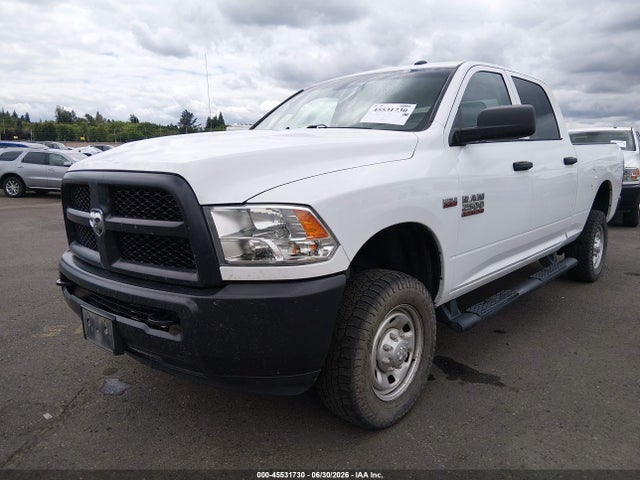 3C6TR5CTXJG306682 RAM 2500 Tradesman 4x4 6&#039;4 Box