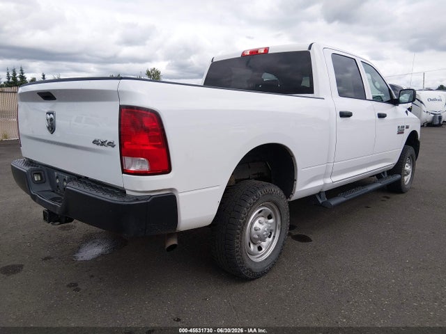 3C6TR5CTXJG306682 RAM 2500 Tradesman 4x4 6&#039;4 Box