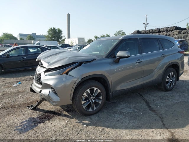 Toyota Highlander Xle 2025 5TDKDRBH4SS581443 Image 2