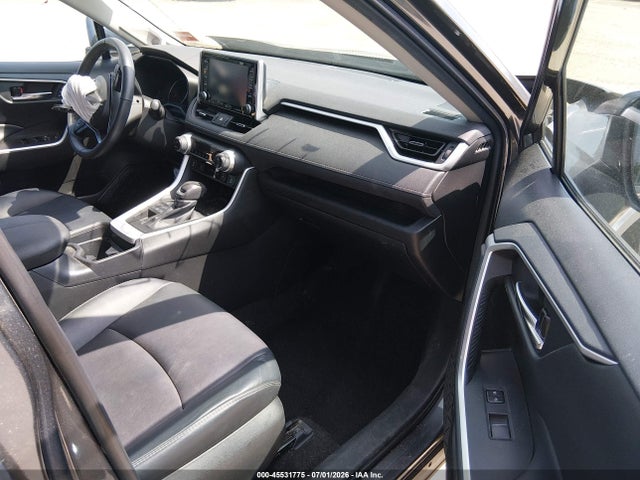 45531775 :رقم المزاد ، 2T3A1RFV6MC190625 vin ، 2021 Toyota Rav4 Xle Premium مزاد بيع