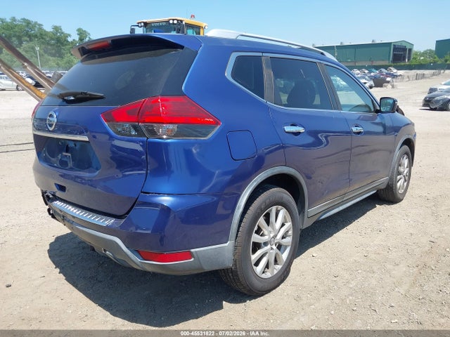 45531822 :رقم المزاد ، KNMAT2MT8HP517447 vin ، 2017 Nissan Rogue Sv مزاد بيع