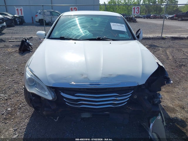 45531916 :رقم المزاد ، 1C3CCBBG2EN106569 vin ، 2014 Chrysler 200 Touring مزاد بيع