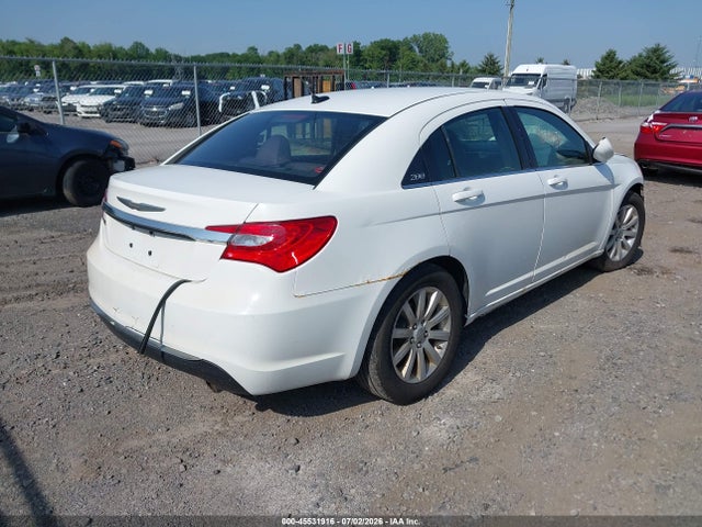45531916 :رقم المزاد ، 1C3CCBBG2EN106569 vin ، 2014 Chrysler 200 Touring مزاد بيع