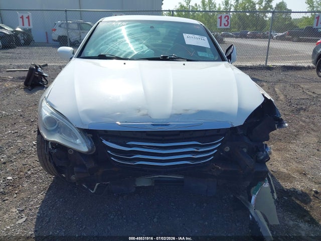 45531916 :رقم المزاد ، 1C3CCBBG2EN106569 vin ، 2014 Chrysler 200 Touring مزاد بيع