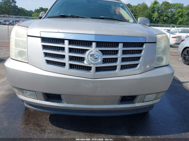 45531980 :رقم المزاد ، 1GYFK66868R175780 vin ، 2008 Cadillac Escalade Esv Standard مزاد بيع