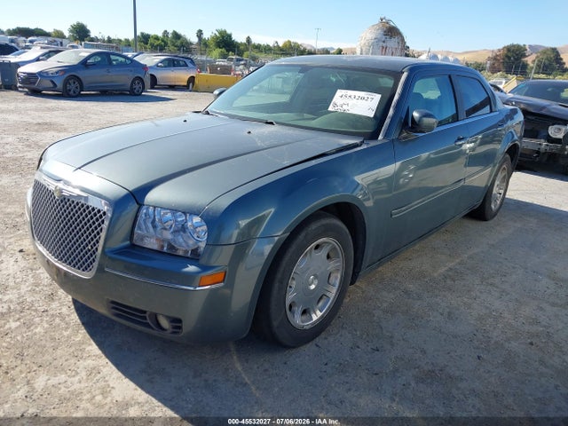 2005 Chrysler 300 Touring მანქანა იყიდება აუქციონზე, vin: 2C3AA53GX5H512699, აუქციონის ნომერი: 45532027