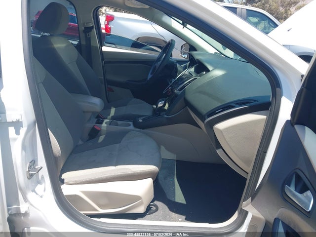 Ford FOCUS SE 2014 1FADP3K22EL313575 Image 5