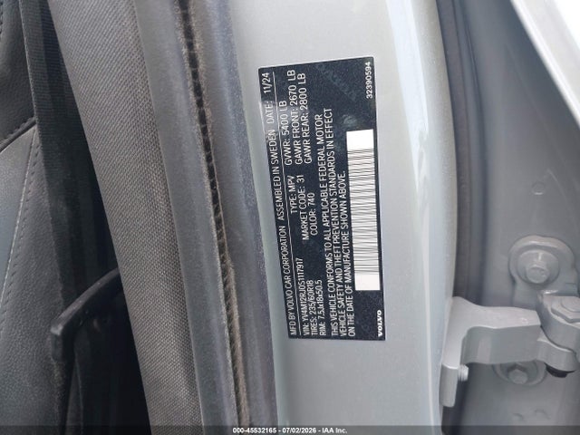 Продажа на аукционе авто 2025 Volvo Xc60 B5 Core, vin: YV4M12RJ0S1117917, номер лота: 45532165