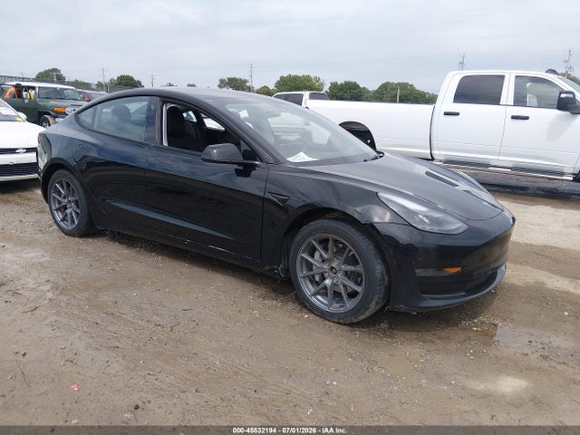 2023 5YJ3E1EB0PF615416 main image