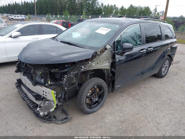 Toyota SIENNA XLE 2021 5TDJSKFC4MS018449 Image 2