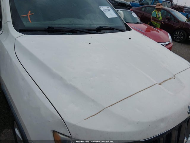 45532297 :رقم المزاد ، 1J4RR4GG0BC703584 vin ، 2011 Jeep Grand Cherokee Laredo مزاد بيع