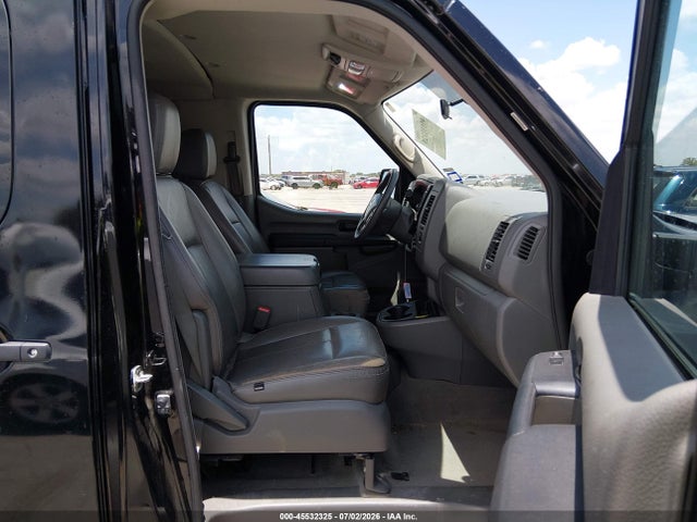 45532325 :رقم المزاد ، 5BZBF0AA1MN850226 vin ، 2021 Nissan Nv Passenger Nv3500 Hd Sv مزاد بيع