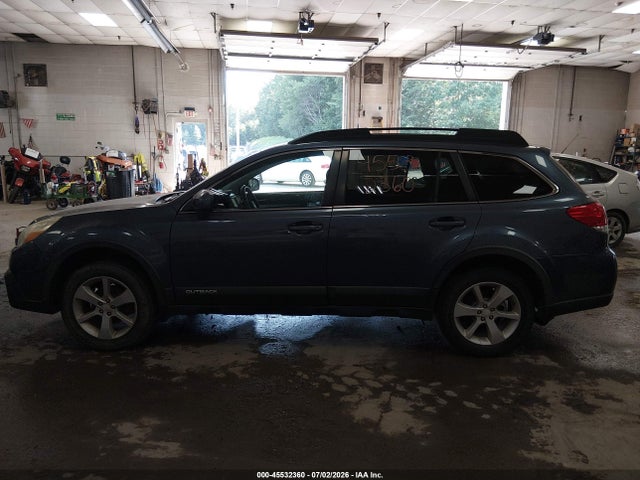 Auction sale of the 2014 Subaru Outback 2.5i Premium, vin: 4S4BRCEC0E3294875, lot number: 45532360