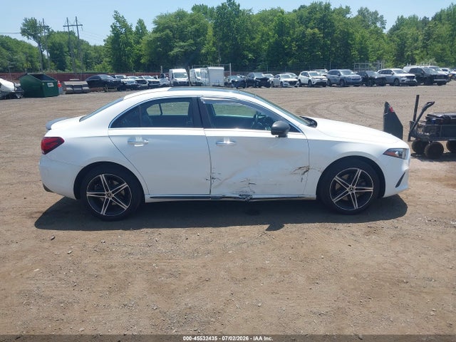 2019 Mercedes-benz A 220 4matic მანქანა იყიდება აუქციონზე, vin: WDD3G4FBXKW017872, აუქციონის ნომერი: 45532435