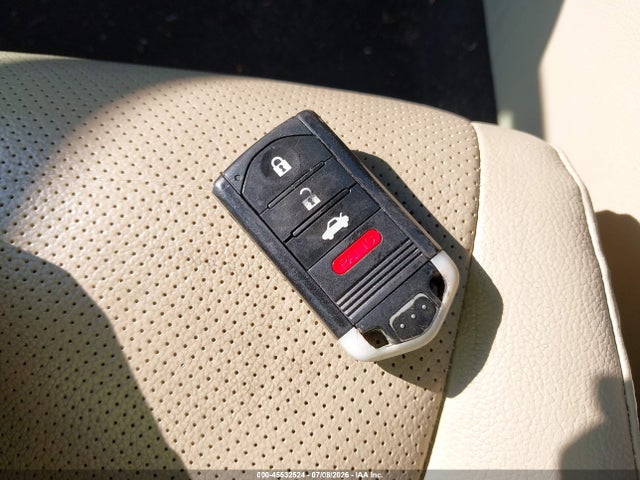 45532524 :رقم المزاد ، 19VDE1F52DE013768 vin ، 2013 Acura Ilx 2.0l مزاد بيع