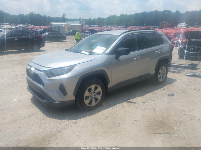 Toyota RAV4 LE 2020 2T3H1RFV4LC071405 Image 2