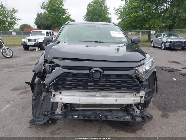 Toyota RAV4 LE 2020 JTMF1RFV0LD062901 Image 6