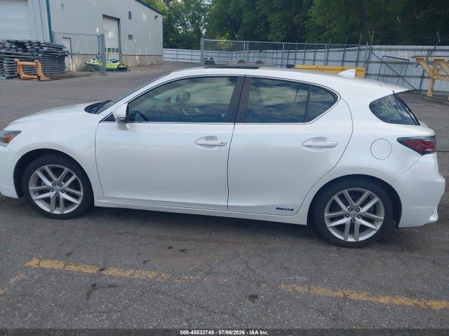 Lexus CT 200H 2015 JTHKD5BH4F2220329 Image 14