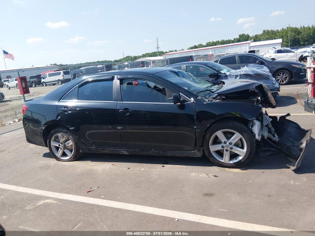 45532750 :رقم المزاد ، 4T1BF1FK2EU470919 vin ، 2014 Toyota Camry Se مزاد بيع