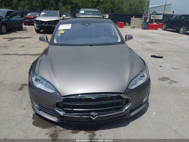 2015 Tesla Model S 70d/85d/p85d მანქანა იყიდება აუქციონზე, vin: 5YJSA1H22FF093258, აუქციონის ნომერი: 45532806