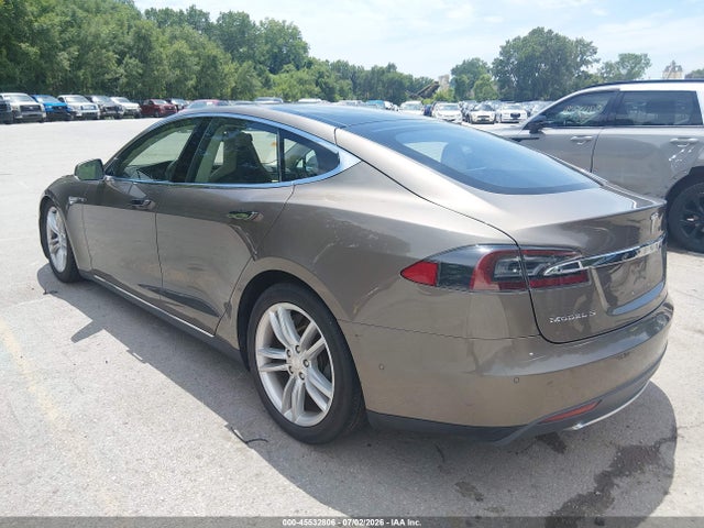 2015 Tesla Model S 70d/85d/p85d მანქანა იყიდება აუქციონზე, vin: 5YJSA1H22FF093258, აუქციონის ნომერი: 45532806