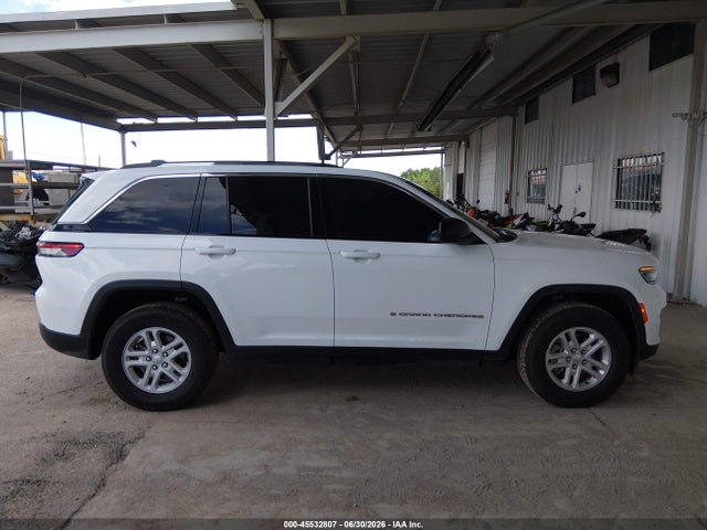 Продажа на аукционе авто 2023 Jeep Grand Cherokee Laredo 4x4, vin: 1C4RJHAGXP8857341, номер лота: 45532807