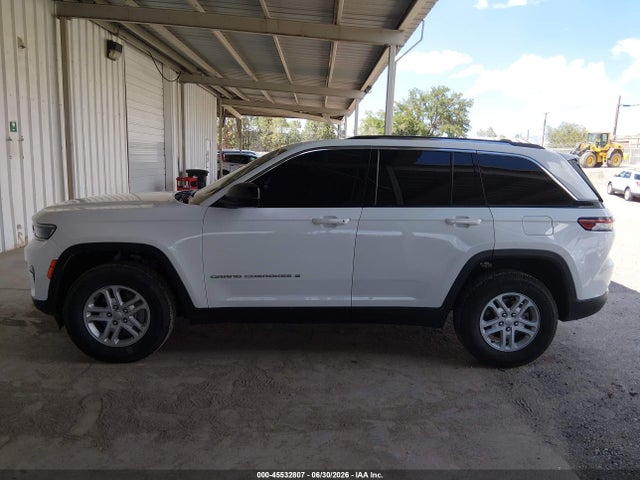 Продажа на аукционе авто 2023 Jeep Grand Cherokee Laredo 4x4, vin: 1C4RJHAGXP8857341, номер лота: 45532807