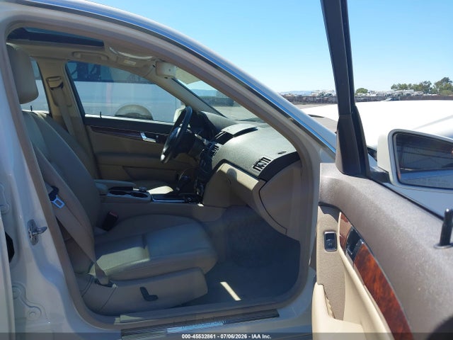 45532861 :رقم المزاد ، WDDGF5EB3BA452578 vin ، 2011 Mercedes-benz C 300 Luxury/sport مزاد بيع