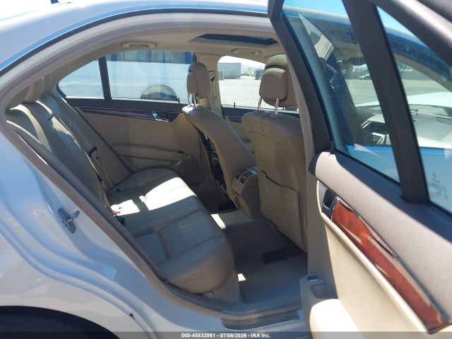 45532861 :رقم المزاد ، WDDGF5EB3BA452578 vin ، 2011 Mercedes-benz C 300 Luxury/sport مزاد بيع