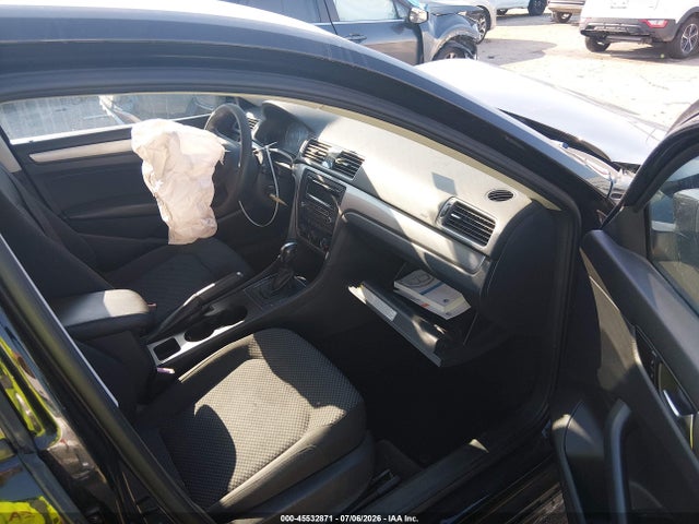 2013 Volkswagen Passat 2.5l S მანქანა იყიდება აუქციონზე, vin: 1VWAP7A38DC012397, აუქციონის ნომერი: 45532871