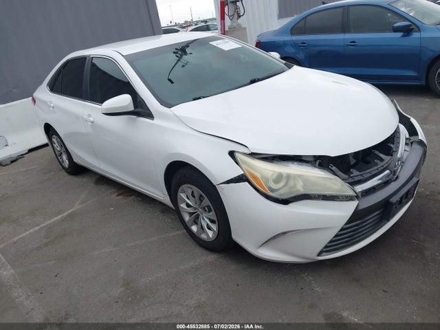 2016 4T1BF1FK1GU157606 main image