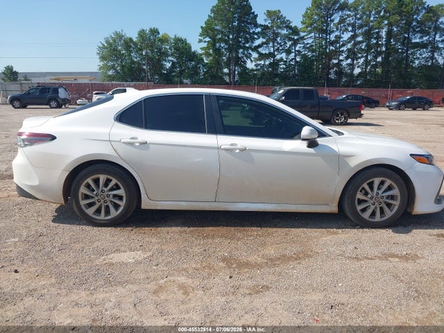 4T1C11AK5MU402915 Toyota CAMRY LE