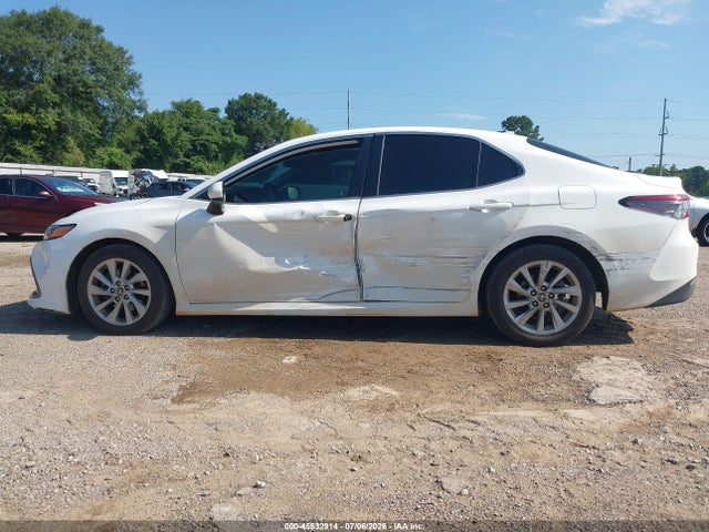 4T1C11AK5MU402915 Toyota CAMRY LE