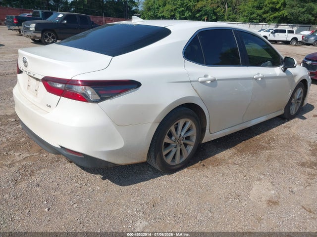 4T1C11AK5MU402915 Toyota CAMRY LE