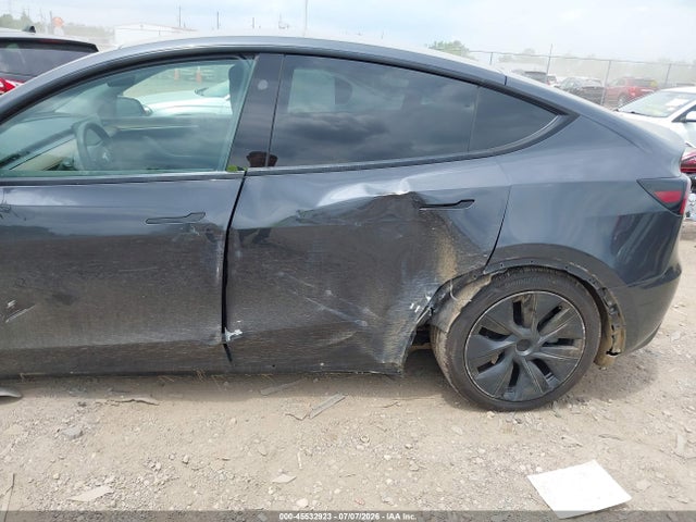 Auction sale of the 2024 Tesla Model Y Long Range Dual Motor All-wheel Drive, vin: 7SAYGDEE4RF128608, lot number: 45532923