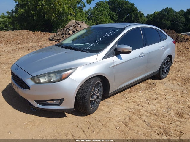 Ford FOCUS SEL 2017 1FADP3H27HL257970 Image 2