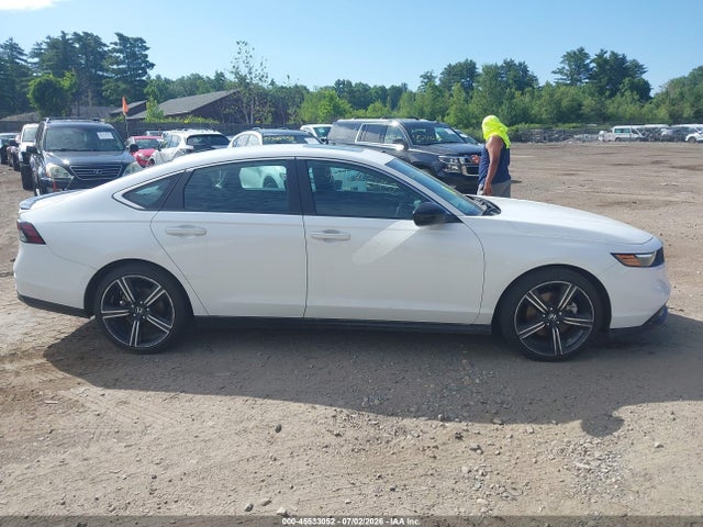 1HGCY2F50RA082132 Honda Accord Hybrid Sport