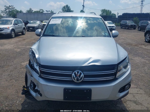 2014 Volkswagen Tiguan Se მანქანა იყიდება აუქციონზე, vin: WVGBV3AX0EW573763, აუქციონის ნომერი: 45533137