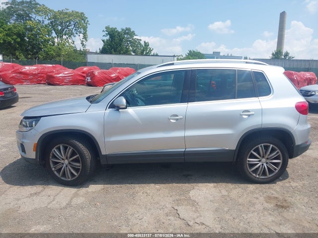 2014 Volkswagen Tiguan Se მანქანა იყიდება აუქციონზე, vin: WVGBV3AX0EW573763, აუქციონის ნომერი: 45533137