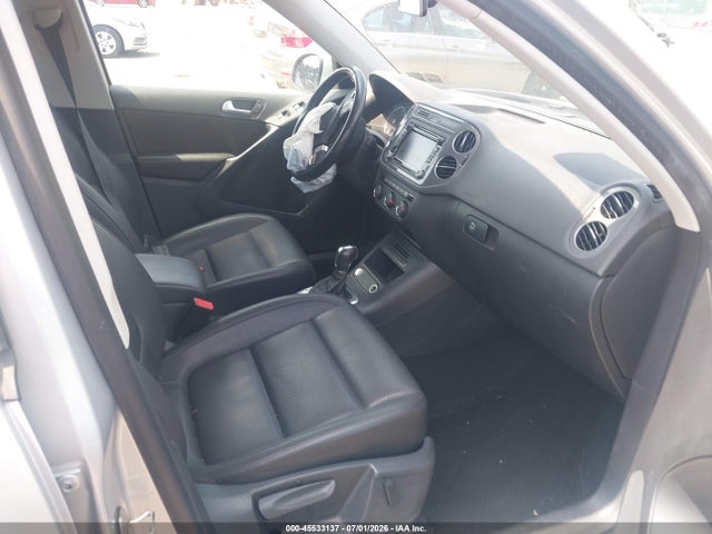 2014 Volkswagen Tiguan Se მანქანა იყიდება აუქციონზე, vin: WVGBV3AX0EW573763, აუქციონის ნომერი: 45533137