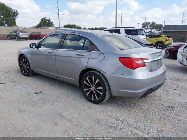 Chrysler 200 Touring 2014 1C3CCBBG6EN158495 Image 3