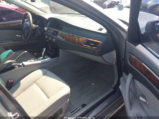2008 Bmw 528i მანქანა იყიდება აუქციონზე, vin: WBANU53518CT15685, აუქციონის ნომერი: 45533229
