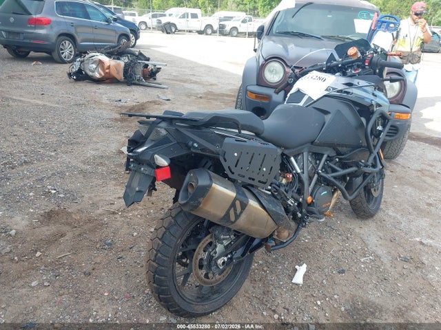 45533280 :رقم المزاد ، VBKV79408LM920258 vin ، 2020 Ktm 1290 Super Adventure S مزاد بيع