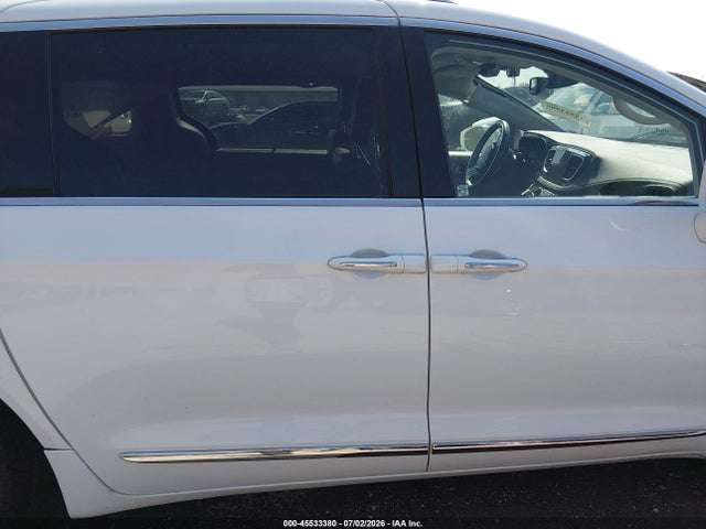 2018 Chrysler Pacifica Limited მანქანა იყიდება აუქციონზე, vin: 2C4RC1GG0JR314519, აუქციონის ნომერი: 45533380
