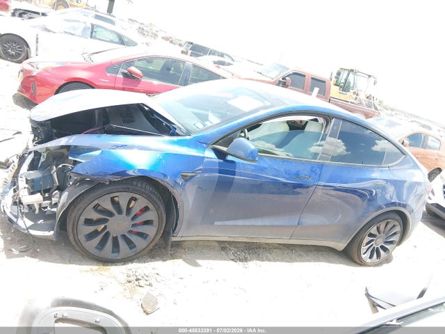 Продажа на аукционе авто 2022 Tesla Model Y Performance Dual Motor All-wheel Drive, vin: 7SAYGDEF7NF529914, номер лота: 45533391