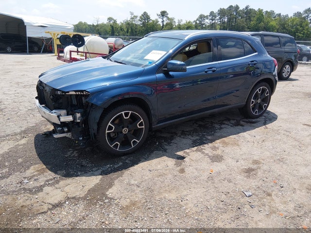 Mercedes-Benz GLA 250 2019 WDCTG4EB0KJ627475 Image 2