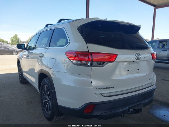 Toyota Highlander Xle 2018 5TDJZRFH9JS548640 Image 3